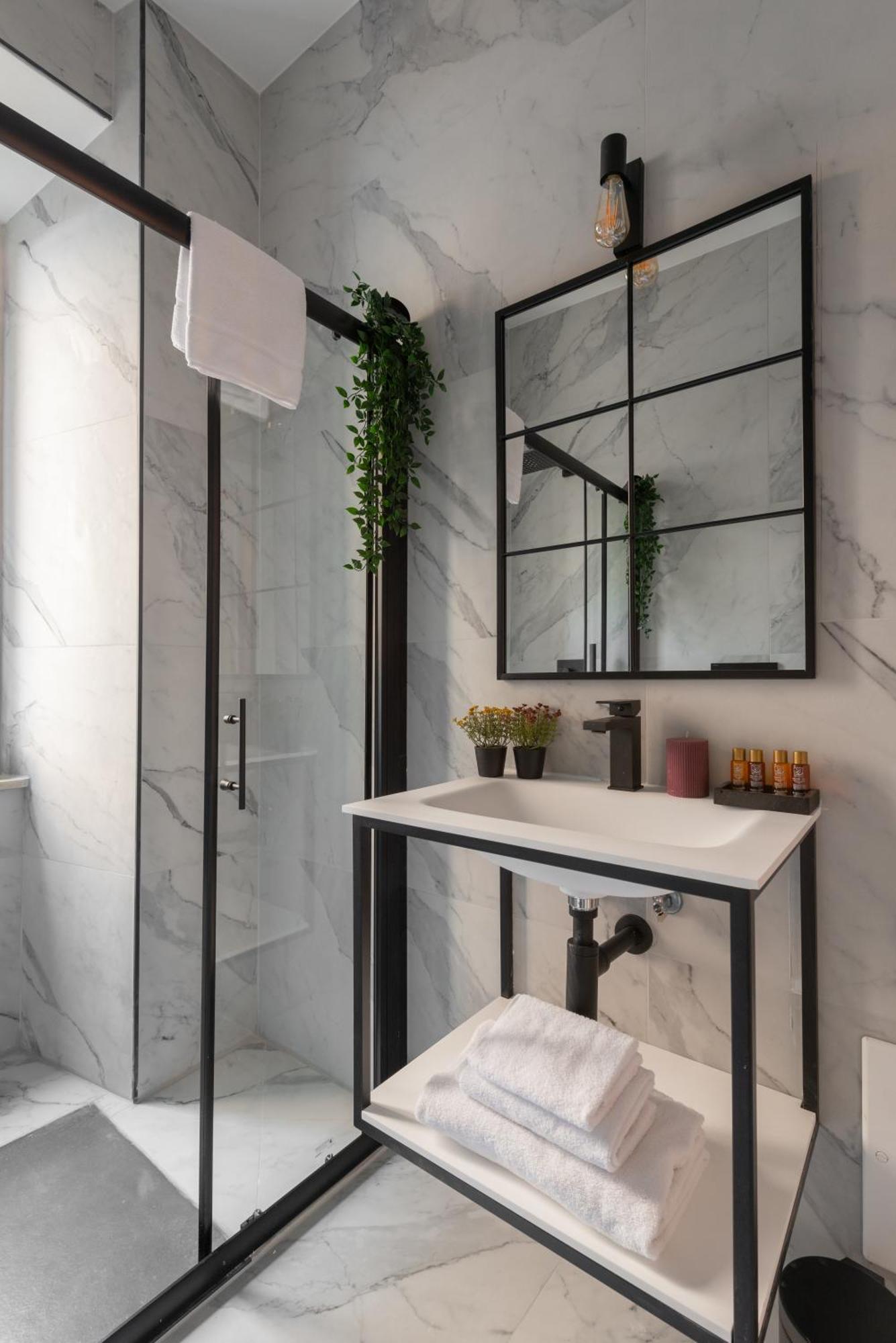 Jacuzzi Termini Apartment Rome Bagian luar foto